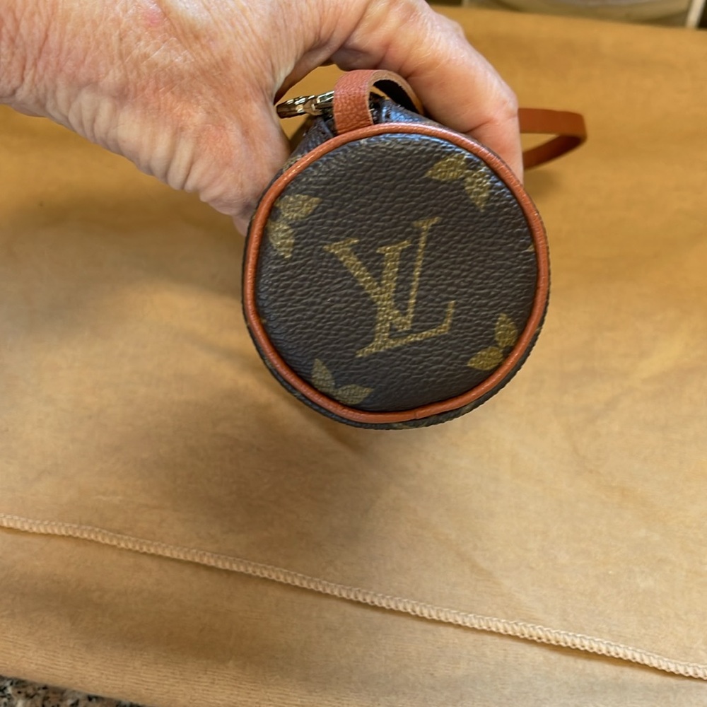 Louis Vuitton pouchette Papillon - Picture 3 of 7